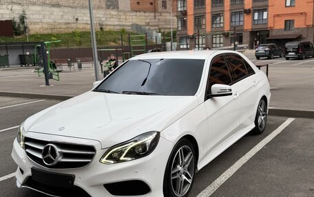Mercedes-Benz E-Класс, 2013 год, 1 900 000 рублей, 3 фотография