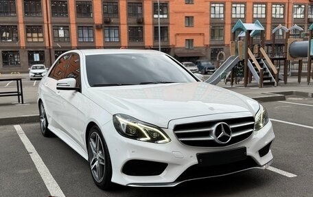 Mercedes-Benz E-Класс, 2013 год, 1 900 000 рублей, 4 фотография