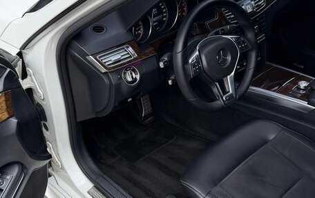 Mercedes-Benz E-Класс, 2013 год, 1 900 000 рублей, 16 фотография