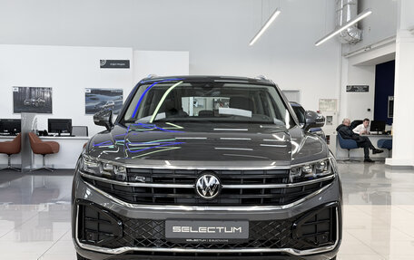 Volkswagen Touareg III, 2025 год, 8 450 000 рублей, 2 фотография