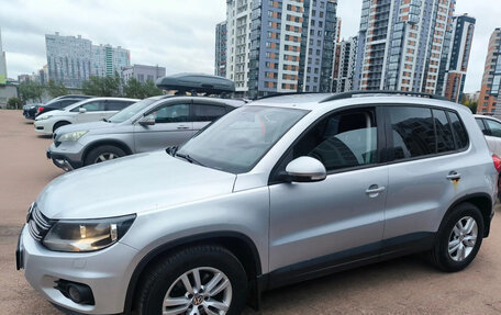 Volkswagen Tiguan I, 2011 год, 1 000 000 рублей, 2 фотография