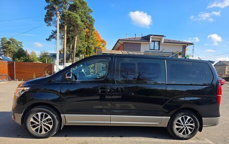 Hyundai Grand Starex Grand Starex I рестайлинг 2, 2018 год, 4 430 000 рублей, 3 фотография