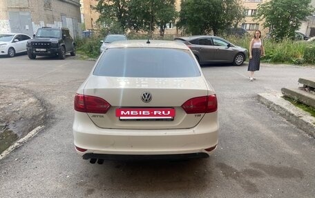 Volkswagen Jetta VI, 2012 год, 450 000 рублей, 4 фотография