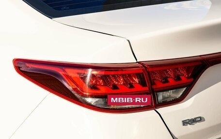 KIA Rio IV, 2021 год, 1 695 000 рублей, 12 фотография