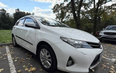 Toyota Auris II, 2013 год, 930 000 рублей, 1 фотография