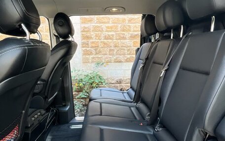 Mercedes-Benz Vito, 2017 год, 4 000 000 рублей, 30 фотография