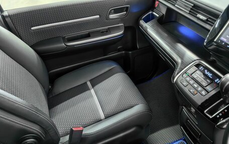 Honda Stepwgn IV, 2015 год, 2 100 000 рублей, 12 фотография