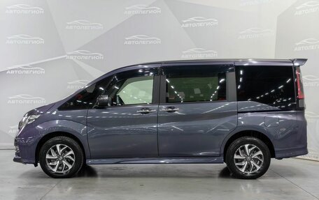 Honda Stepwgn IV, 2015 год, 2 100 000 рублей, 2 фотография