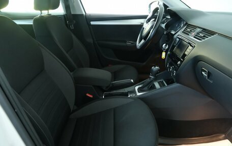 Skoda Octavia, 2017 год, 2 099 000 рублей, 18 фотография