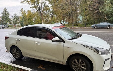 KIA Rio IV, 2019 год, 1 100 000 рублей, 3 фотография