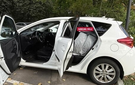 Toyota Auris II, 2013 год, 930 000 рублей, 4 фотография