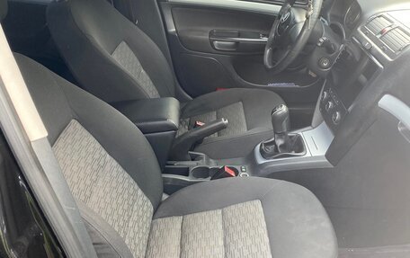 Skoda Octavia, 2010 год, 700 000 рублей, 12 фотография