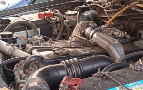 Nissan Safari IV, 1993 год, 2 300 000 рублей, 10 фотография
