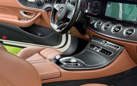 Mercedes-Benz E-Класс, 2018 год, 3 590 000 рублей, 6 фотография