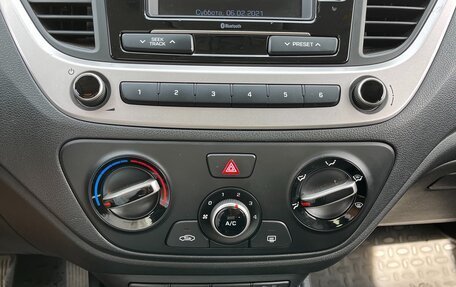 Hyundai Solaris II рестайлинг, 2018 год, 1 290 000 рублей, 10 фотография