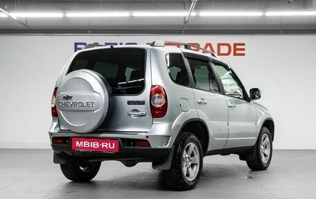 Chevrolet Niva I рестайлинг, 2018 год, 899 000 рублей, 6 фотография