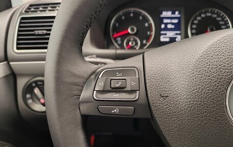 Volkswagen Touran III, 2012 год, 1 300 000 рублей, 16 фотография