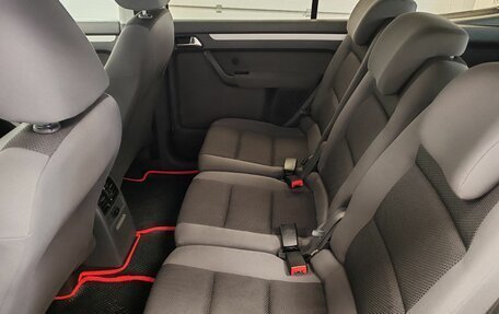 Volkswagen Touran III, 2012 год, 1 300 000 рублей, 24 фотография