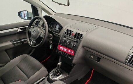Volkswagen Touran III, 2012 год, 1 300 000 рублей, 26 фотография