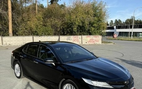 Toyota Camry, 2019 год, 3 300 000 рублей, 8 фотография