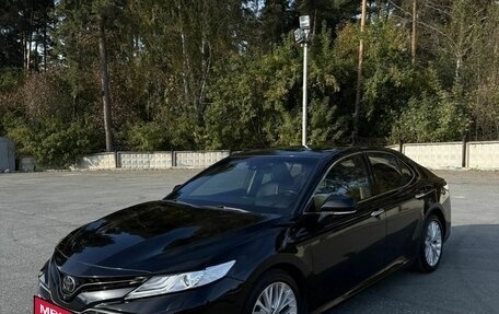 Toyota Camry, 2019 год, 3 300 000 рублей, 3 фотография