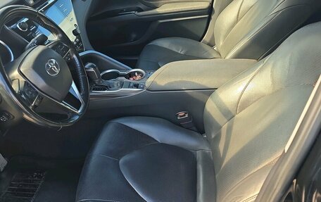 Toyota Camry, 2018 год, 2 685 000 рублей, 3 фотография