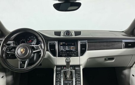 Porsche Macan I рестайлинг, 2015 год, 2 399 000 рублей, 15 фотография