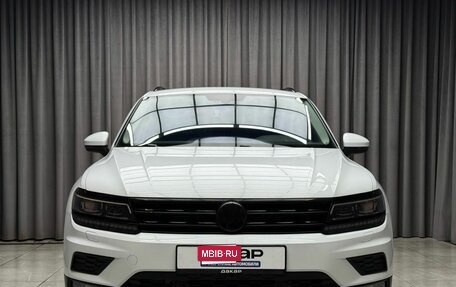 Volkswagen Tiguan II, 2018 год, 2 999 000 рублей, 2 фотография