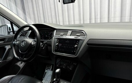 Volkswagen Tiguan II, 2018 год, 2 999 000 рублей, 12 фотография