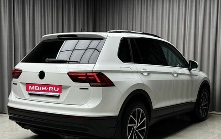Volkswagen Tiguan II, 2018 год, 2 999 000 рублей, 7 фотография