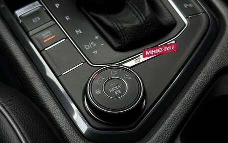 Volkswagen Tiguan II, 2018 год, 2 999 000 рублей, 21 фотография