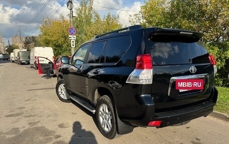 Toyota Land Cruiser Prado 150 рестайлинг 2, 2011 год, 2 700 000 рублей, 4 фотография