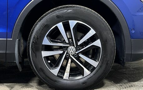Volkswagen Tiguan II, 2019 год, 2 439 900 рублей, 7 фотография