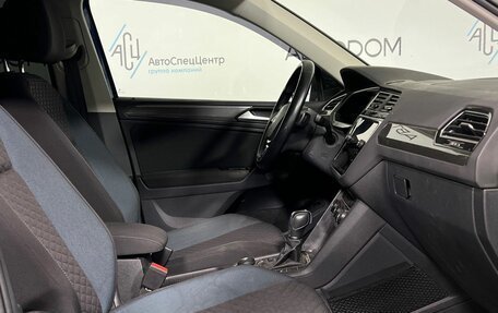 Volkswagen Tiguan II, 2019 год, 2 439 900 рублей, 10 фотография