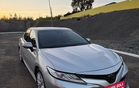 Toyota Camry, 2018 год, 3 250 000 рублей, 15 фотография