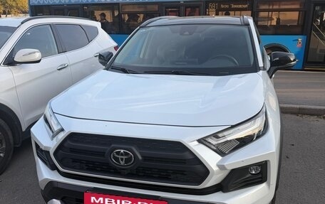 Toyota RAV4, 2024 год, 3 600 000 рублей, 7 фотография