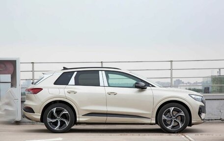 Audi Q4 e-tron, 2024 год, 4 790 000 рублей, 6 фотография