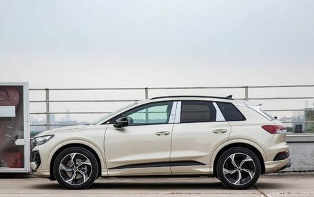 Audi Q4 e-tron, 2024 год, 4 790 000 рублей, 4 фотография
