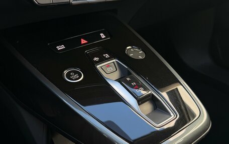 Audi Q4 e-tron, 2022 год, 3 995 000 рублей, 15 фотография