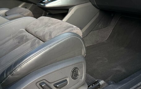 Audi Q4 e-tron, 2022 год, 3 995 000 рублей, 27 фотография