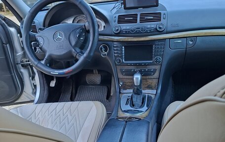 Mercedes-Benz E-Класс, 2004 год, 1 300 000 рублей, 8 фотография