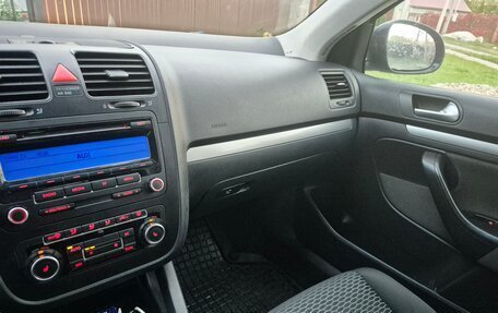 Volkswagen Jetta VI, 2010 год, 550 000 рублей, 3 фотография
