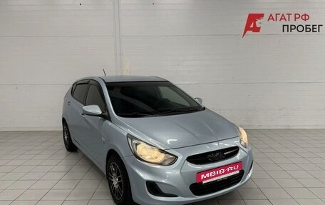 Hyundai Solaris II рестайлинг, 2011 год, 680 000 рублей, 3 фотография