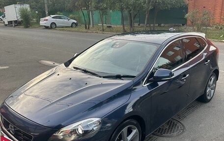 Volvo V40 Cross Country I, 2014 год, 1 450 000 рублей, 2 фотография