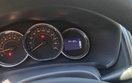 Renault Sandero II рестайлинг, 2015 год, 910 000 рублей, 9 фотография