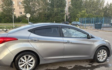 Hyundai Avante, 2011 год, 850 000 рублей, 3 фотография