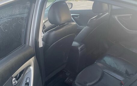 Hyundai Avante, 2011 год, 850 000 рублей, 6 фотография