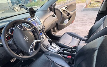 Hyundai Avante, 2011 год, 850 000 рублей, 8 фотография