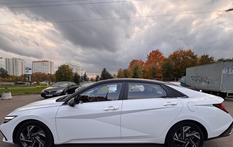 Hyundai Elantra, 2023 год, 2 150 000 рублей, 3 фотография
