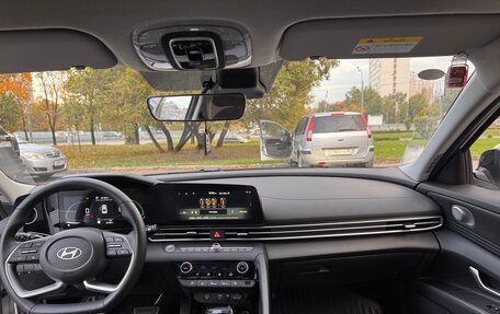 Hyundai Elantra, 2023 год, 2 150 000 рублей, 7 фотография